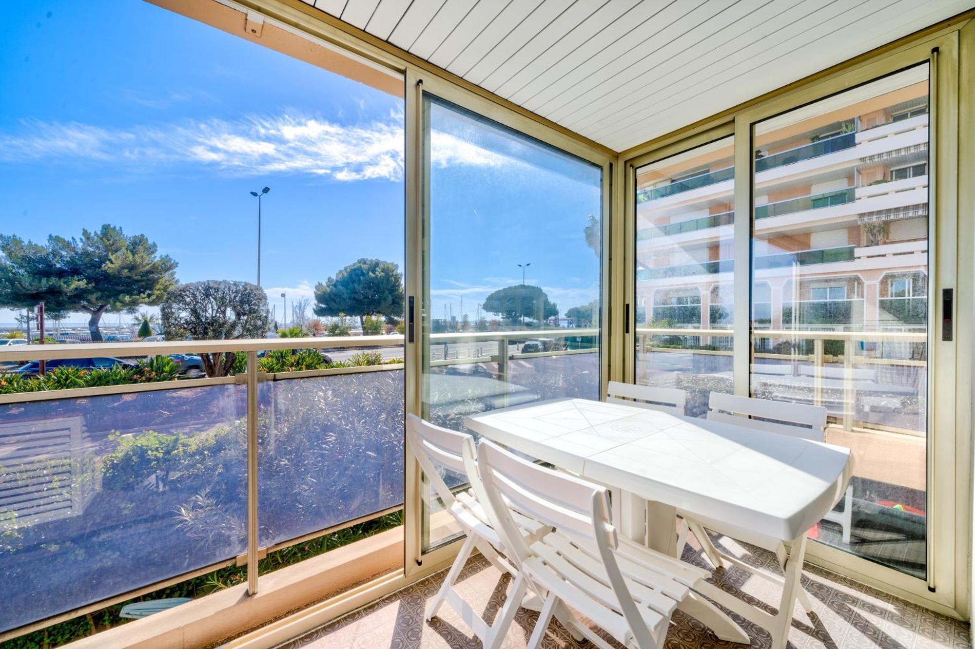 Magnifique 2 Pieces Vue Mer - Parking Proche Plage Saint-Laurent-du-Var Exterior foto