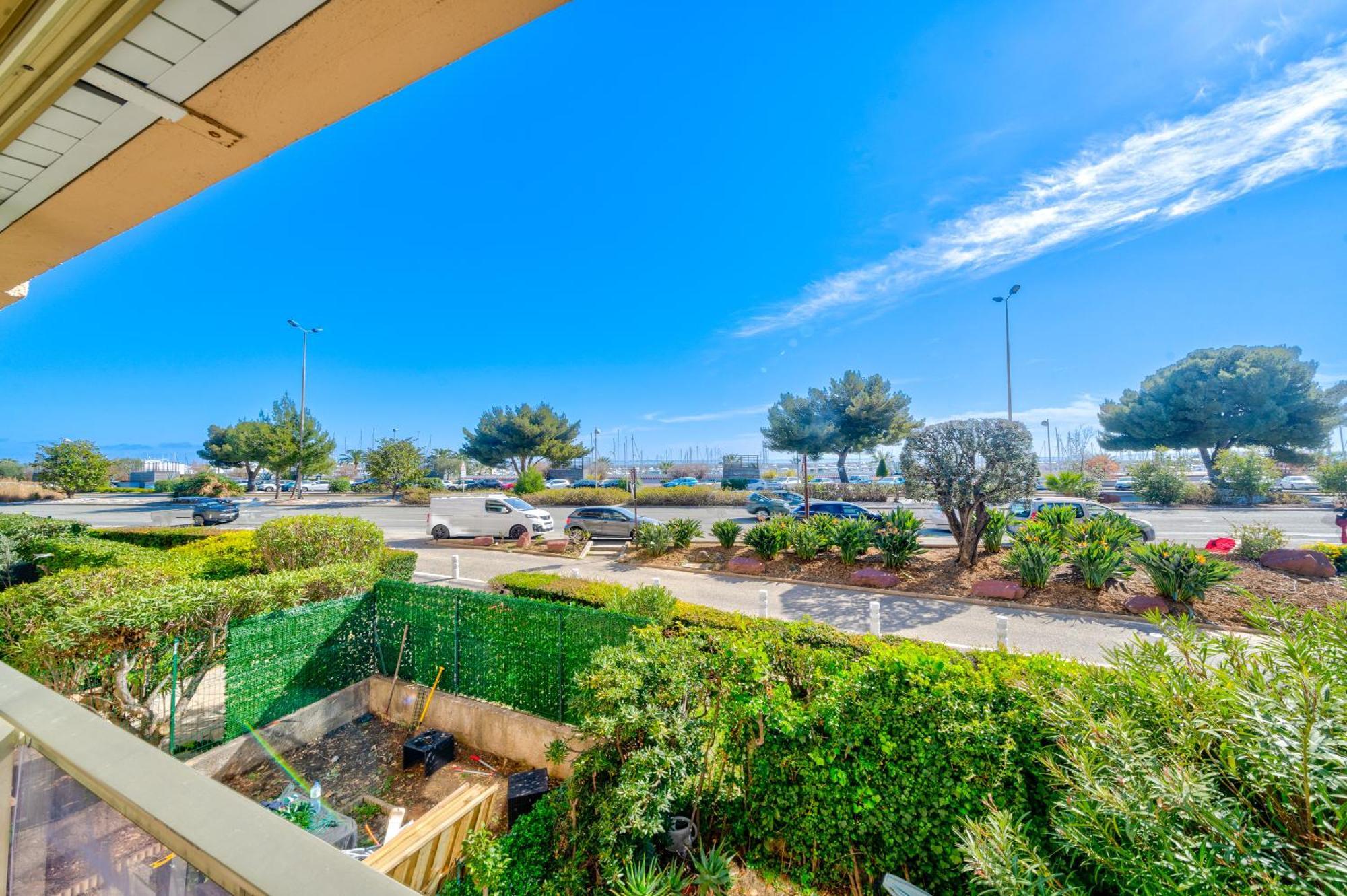 Magnifique 2 Pieces Vue Mer - Parking Proche Plage Saint-Laurent-du-Var Exterior foto